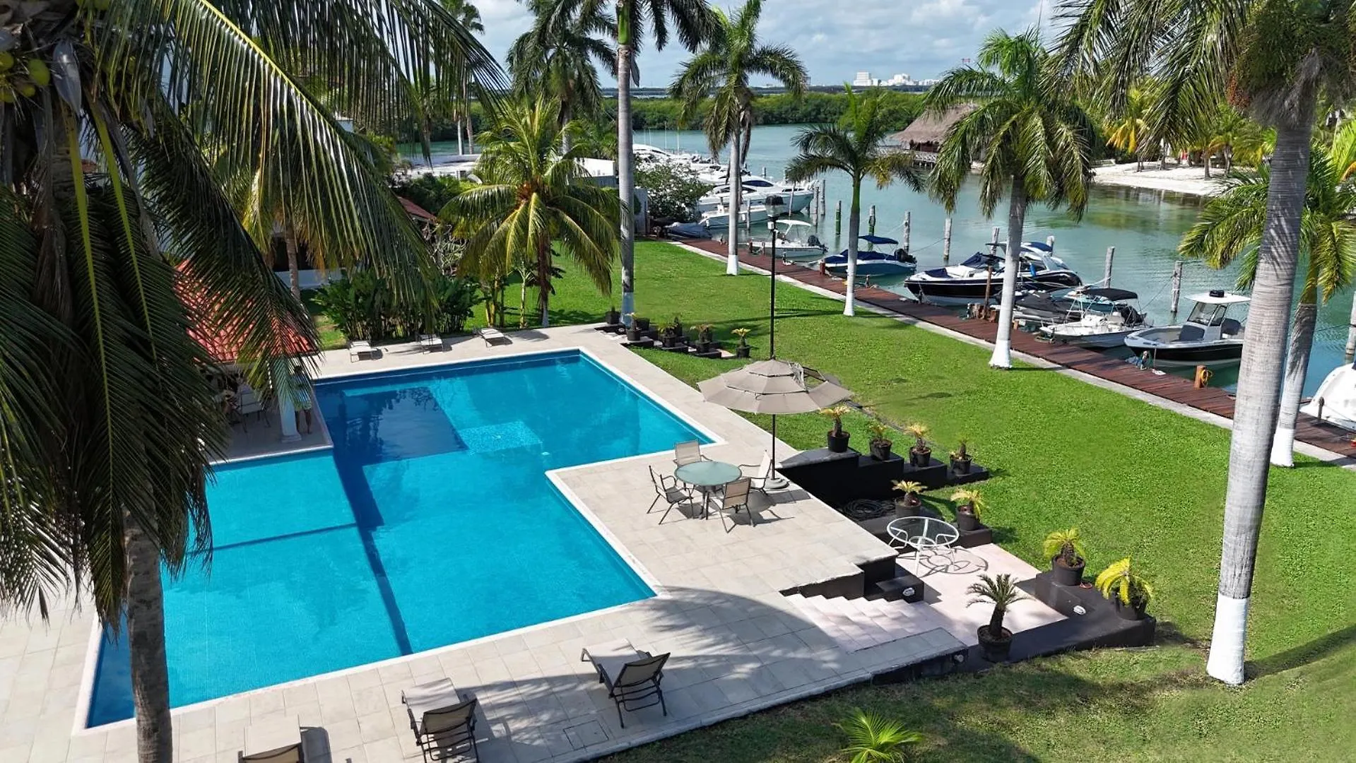 Luxury Holiday Apartment By The Lagoon Cancún 0*,  Mexiko