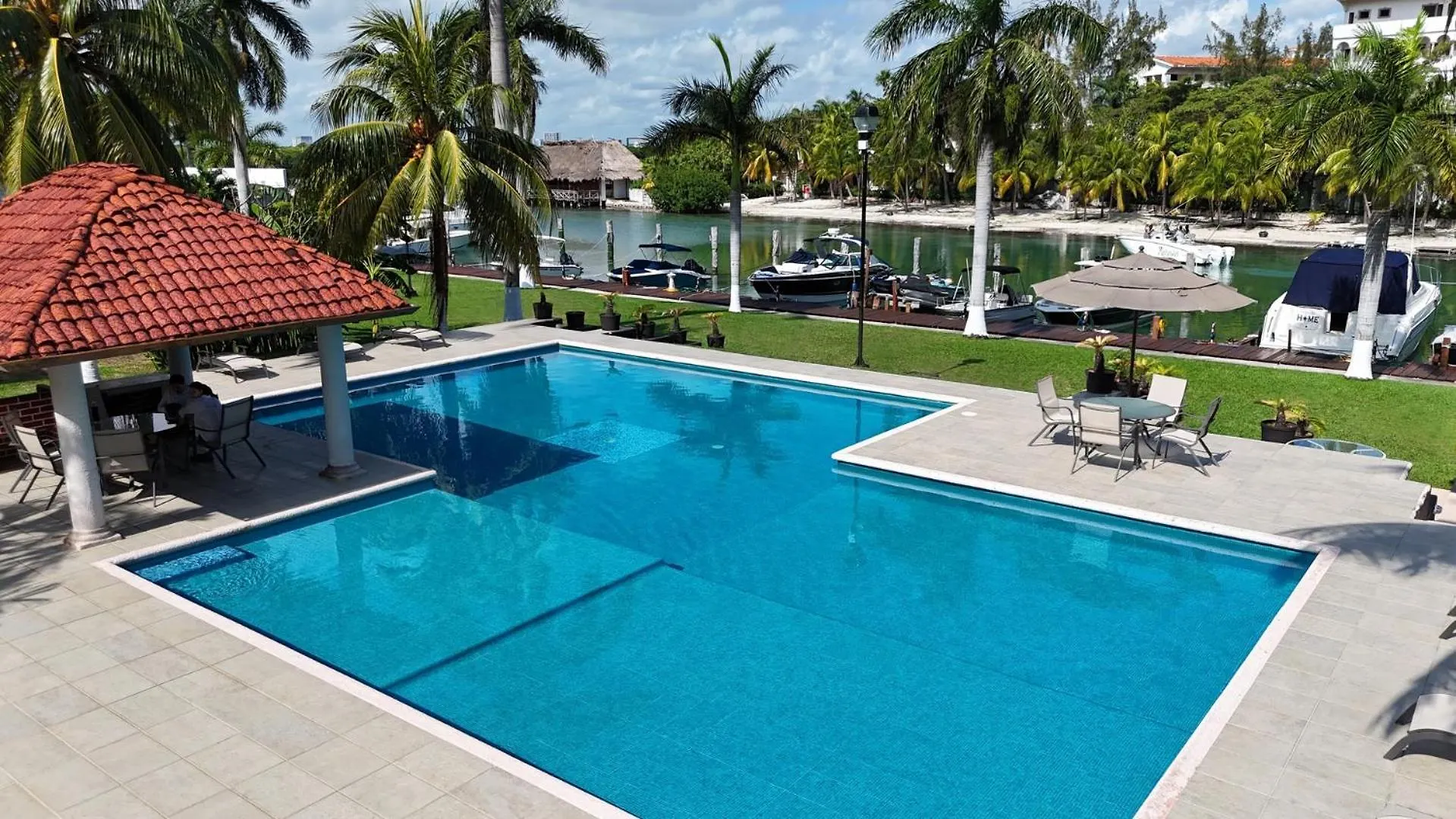 Luxury Holiday Apartment By The Lagoon Cancún 0*,